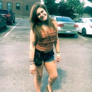 Meet your Posher, Alyssa